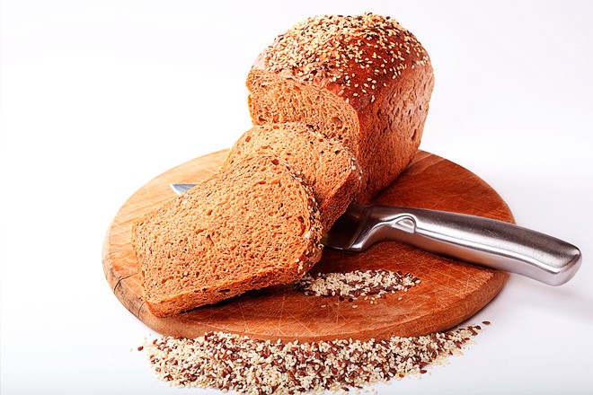 Жареный хлеб калорийность. Хлеб калории. Ржаной хлеб калорийность. Малокалорийные хлебные изделия. Самый низкокалорийный хлеб.