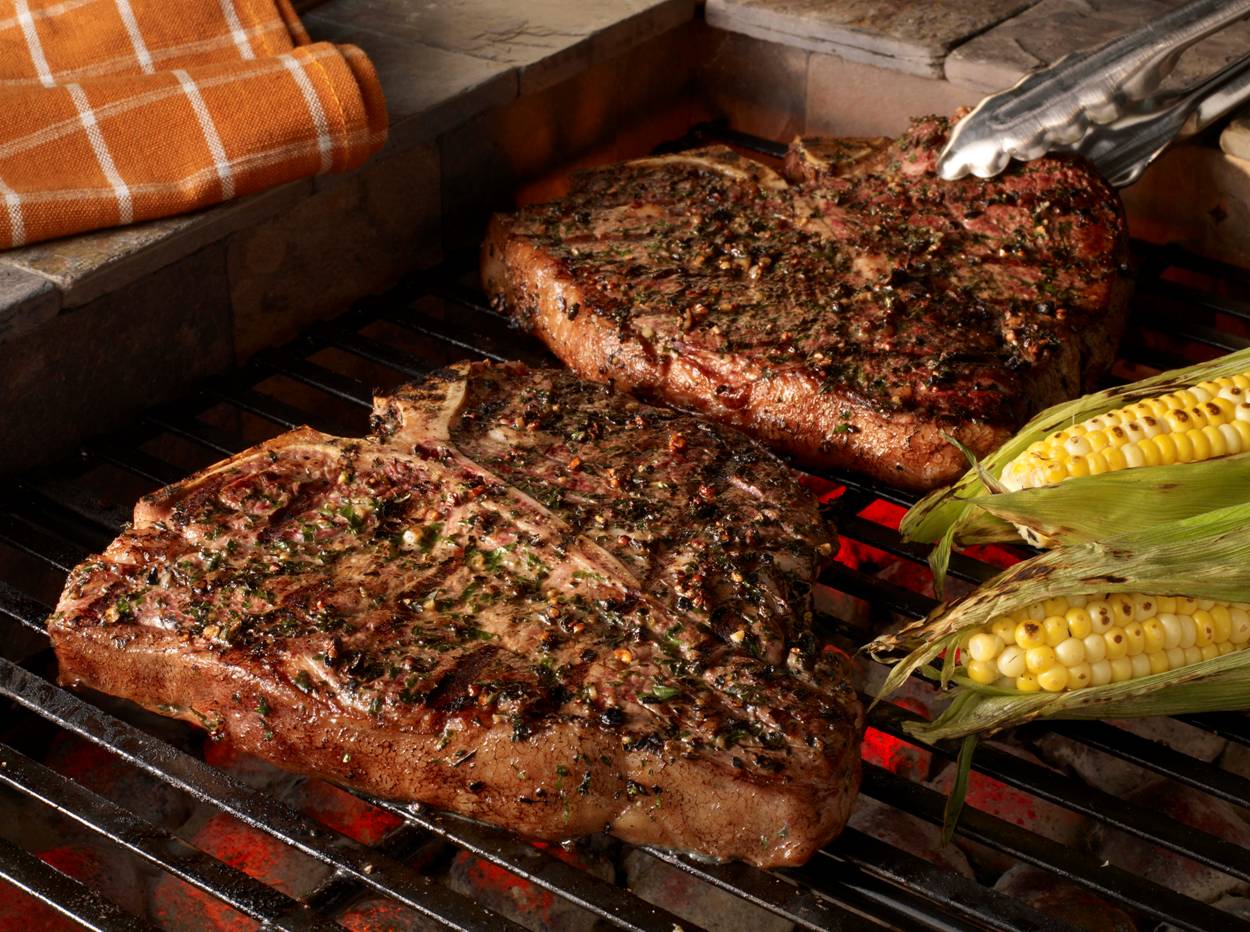 Говядина отборная,  t-bone стейк, постное мясо, жареная