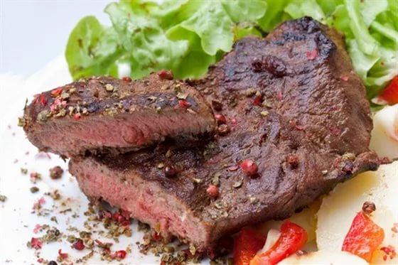 Говядина отборная, короткий филей, постное мясо, жареная