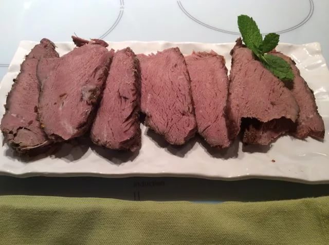 Говядина мокрого посола, солонина, грудинка, приготовленная
