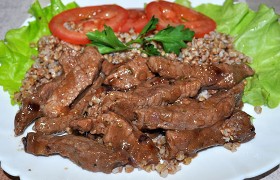 Говядина отборная, ребра, тонкий край (ребра 10-12), мясо с жиром убранным до уровня1/8", жареная